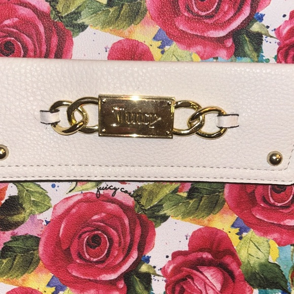 🌹JUICY COUTURE🌹 White Rose tote with crossbody strap - Picture 3 of 10